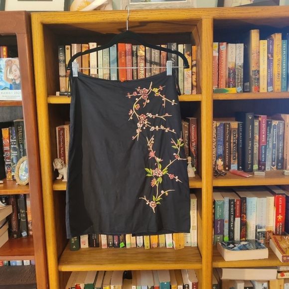 Persaman New York Dresses & Skirts - persaman New York cherry blossom embroidered skirt size 2 vintage